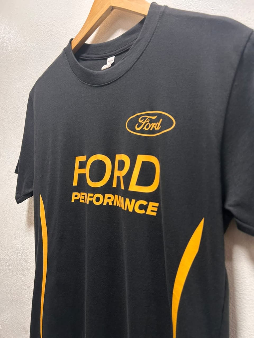Remera Ford Gold